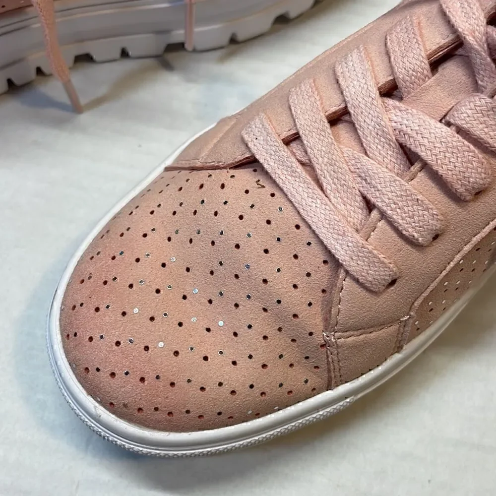 Patrizia by Spring step women’s casual ties shoe. Pastel pink. Size 6